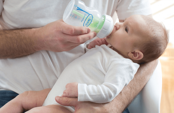 6 savjeta za hranjenje bočicom beba koje doje
